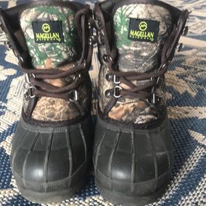 11 youth Magellan boots